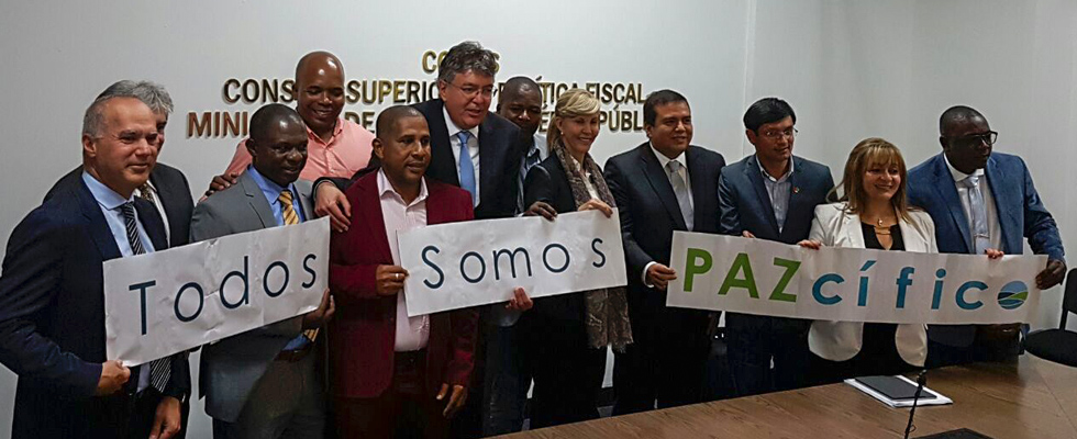 Gobierno colombiano firma créditos por USD 358 millones.