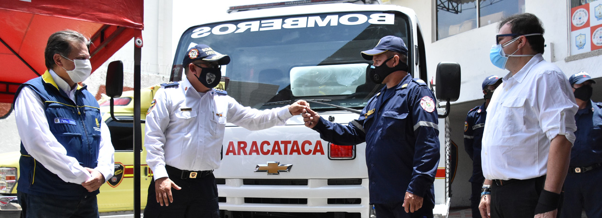 Entrega de carros cisterna para los municipios de Sitio Nuevo y Aracataca en Magdalena