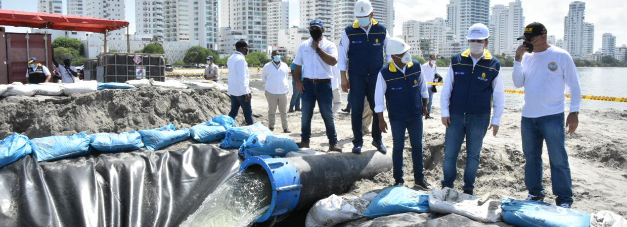 En funcionamiento motobomba en El Laguito en Cartagena.