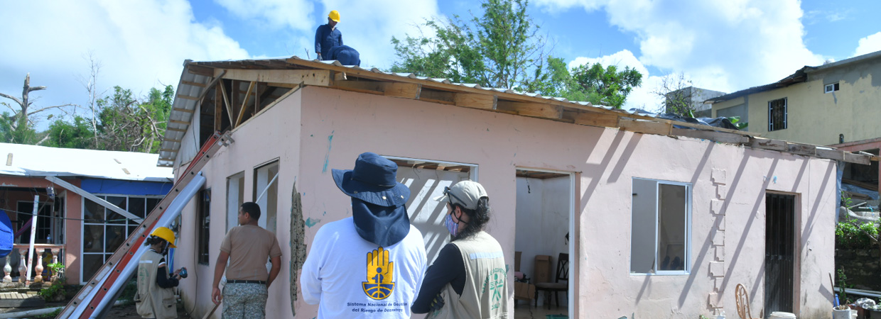 Proceso de recuperación de techos en Providencia