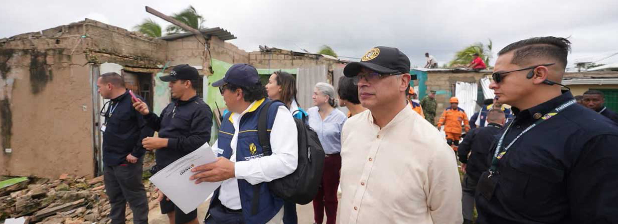 Presidente Gustavo Petro junto a Director UNGRD realizaron recorrido por San Andrés para verificar afectaciones