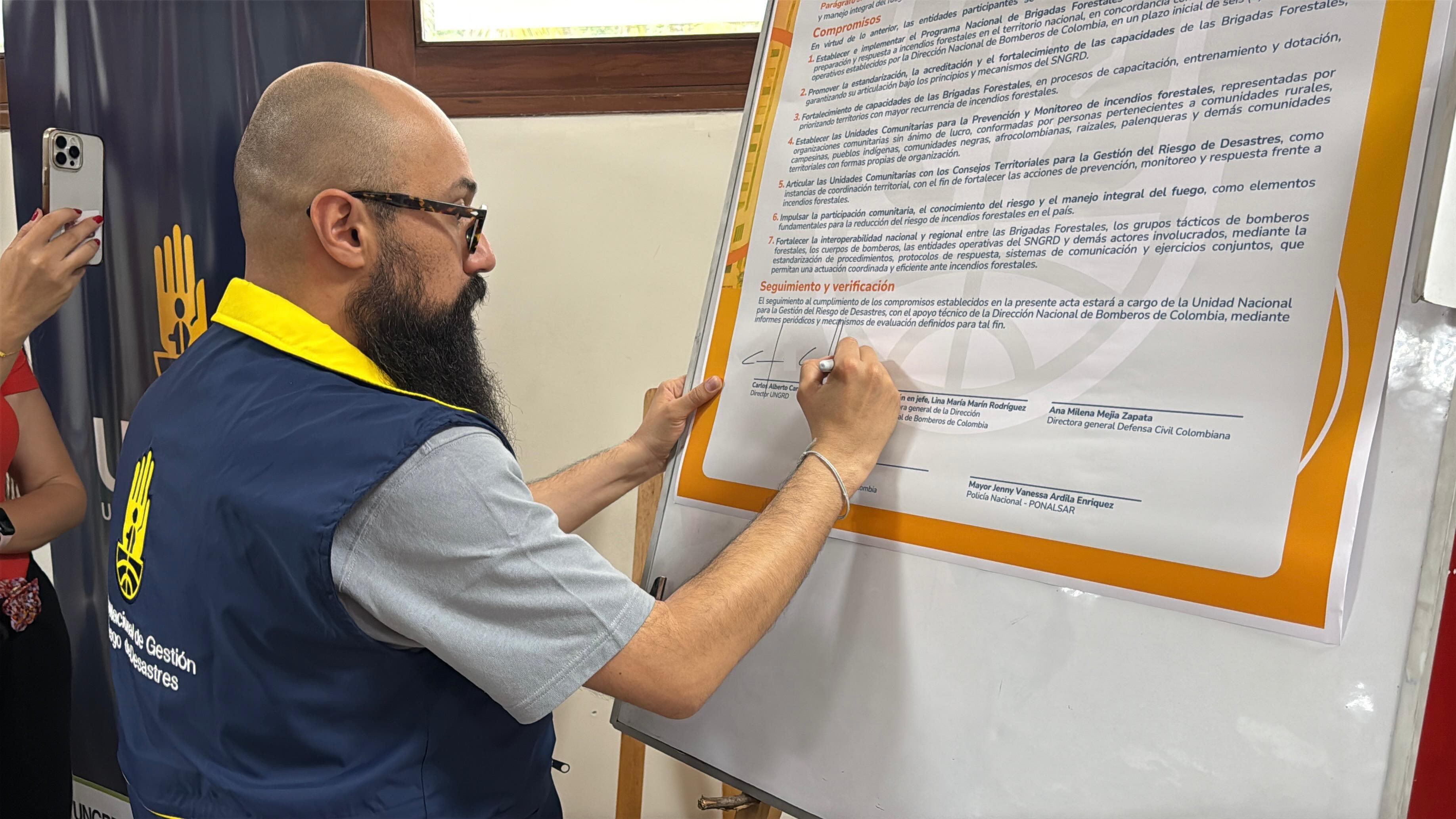 Nuevo programa nacional articulará brigadas y comunidades para enfrentar incendios forestales