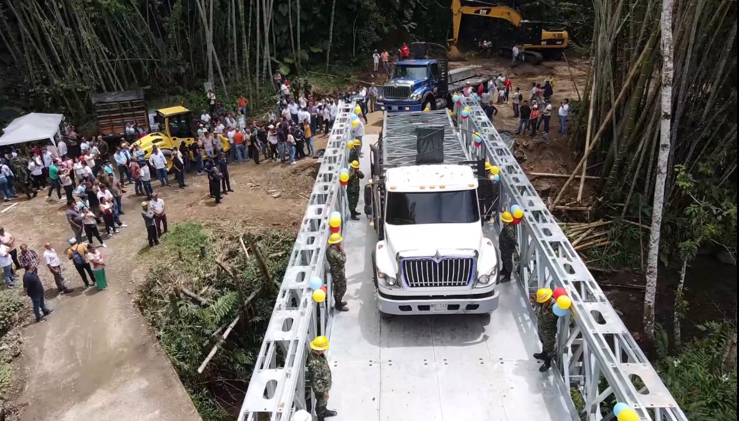 UNGRD pone en servicio puente metálico en Fresno, Tolima, que beneficia a más de 4.000 habitantes