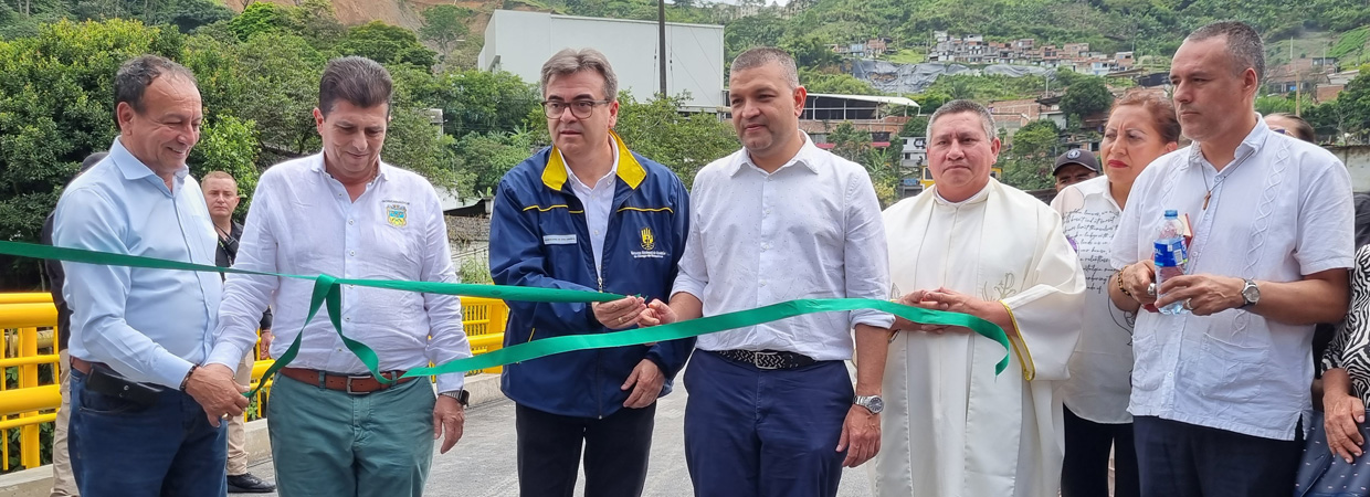 Director UNGRD, inauguró puente vehicular en la vía Pereira - Marsella que beneficiará a 47 mil habitantes de esta región.